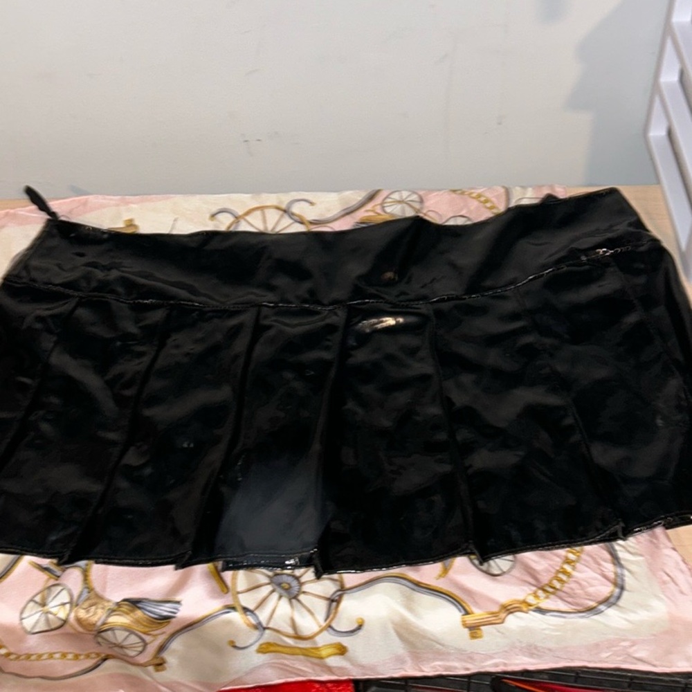 ALLURE Lingerie‎ FAUX patent leather MINI SKIRT-2X